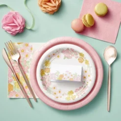 20ct 8.5" Disposable Dinner Plates Light Pink - Spritz™