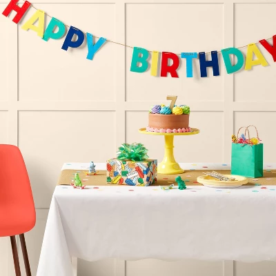 White Plastic Table Cloth - Spritz™ 3 White Plastic Table Cloth - Spritz™