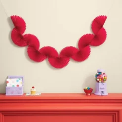 Red Fan Garland Spritz™